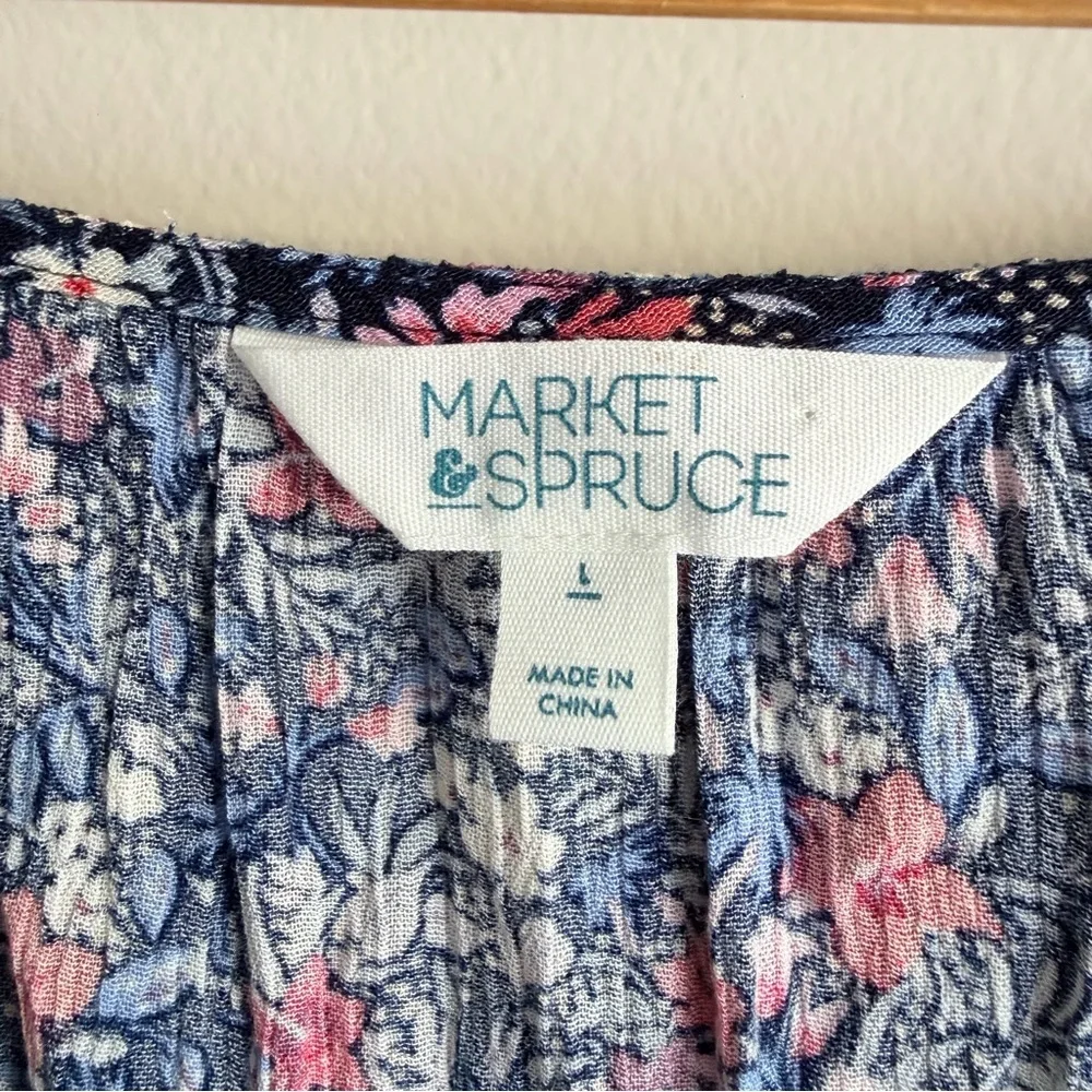 Market & Spruce Navy Floral Liliana Surplice Knit Romper - Picture 7 of 9